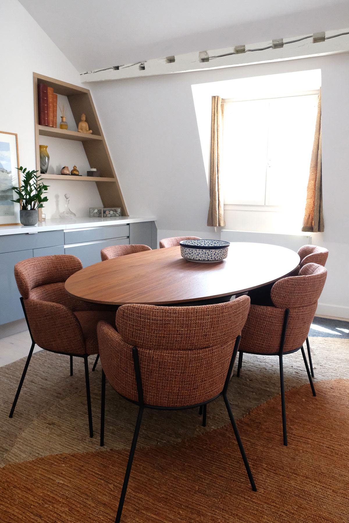 Décoration salon table et chaises